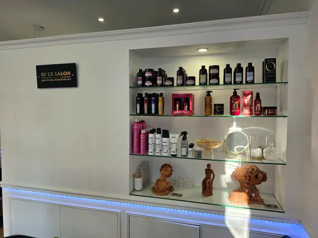 Salon by Jean-Marc au Vésinet - produits professionnels pour couleur, balayage et soins capillaires